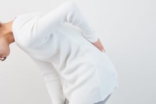 腰椎すべり症とは？原因・症状・整体でのケアについて